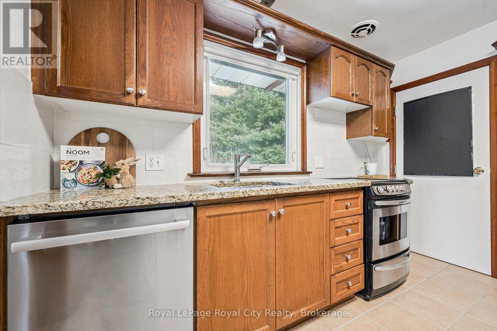 107 Westmount Road, Guelph, Ontario N1H 5J2 - Photo 20 - X12641352