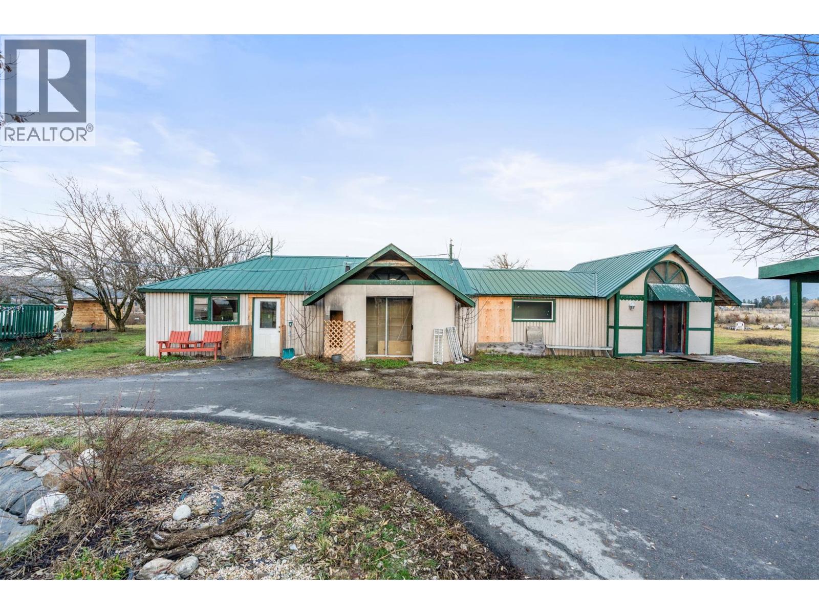 1978 Pleasant Valley Road, Spallumcheen, British Columbia  V4Y 0T7 - Photo 28 - 10371260