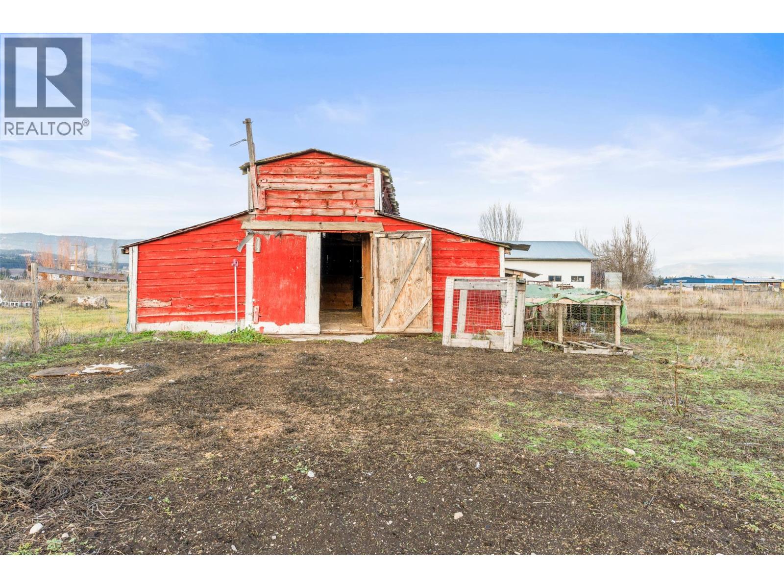 1978 Pleasant Valley Road, Spallumcheen, British Columbia  V4Y 0T7 - Photo 38 - 10371260