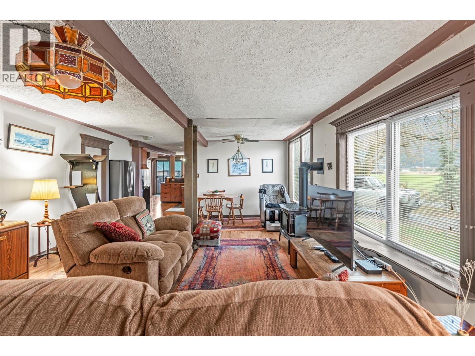 1978 Pleasant Valley Road, Spallumcheen, British Columbia  V4Y 0T7 - Photo 13 - 10371260