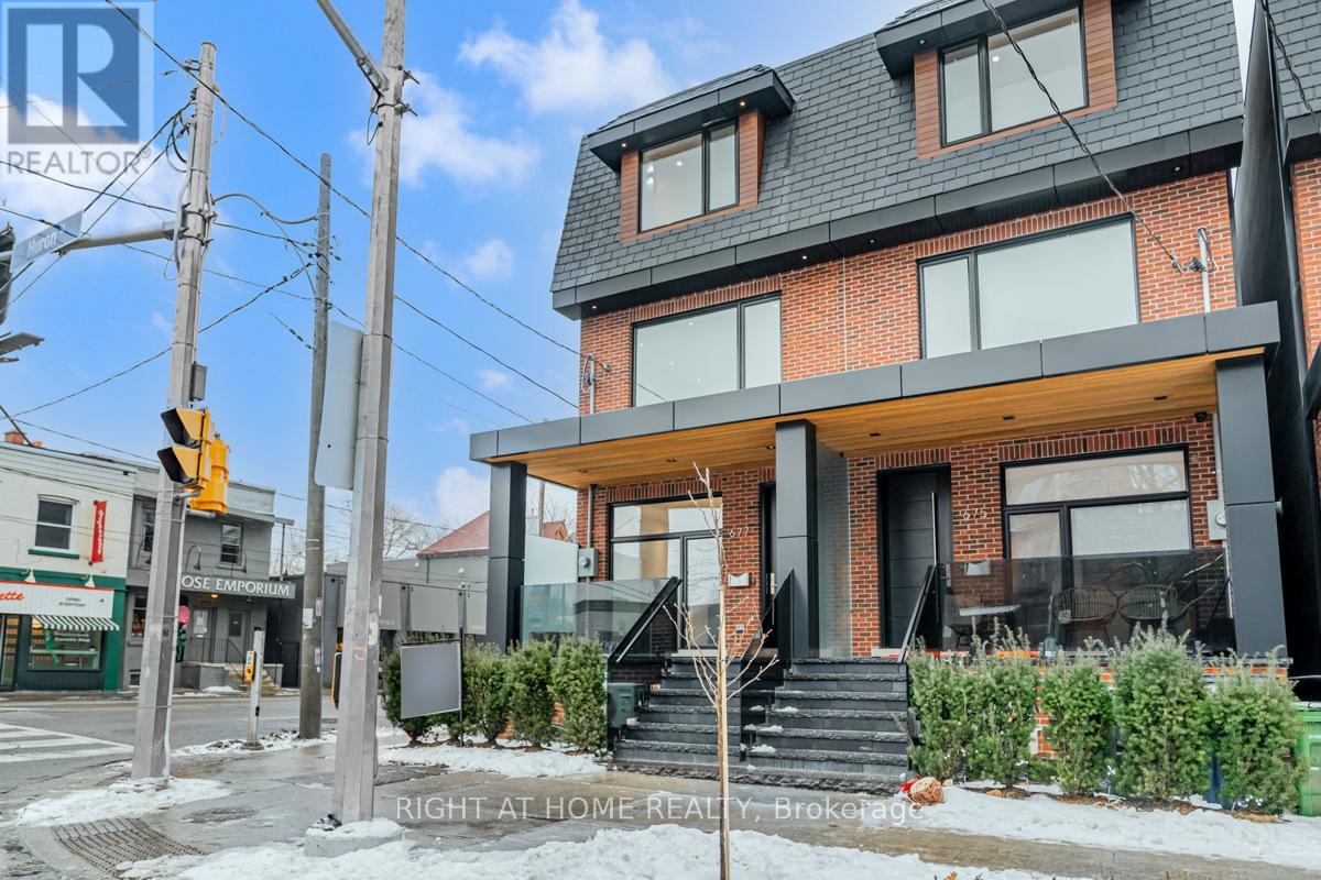 677 HURON STREET, Toronto, Ontario