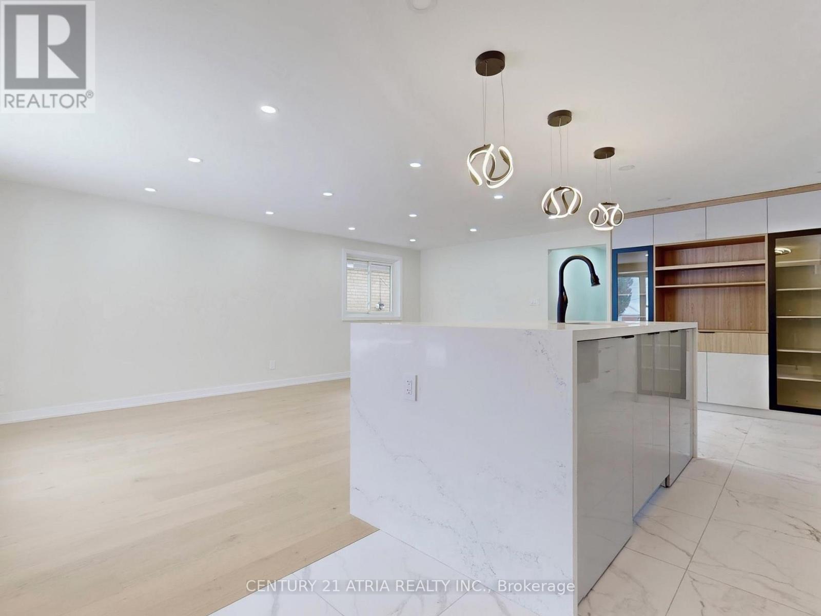 57 Saddle Ridge Drive, Toronto, Ontario  M4A 1Z6 - Photo 8 - C12641170