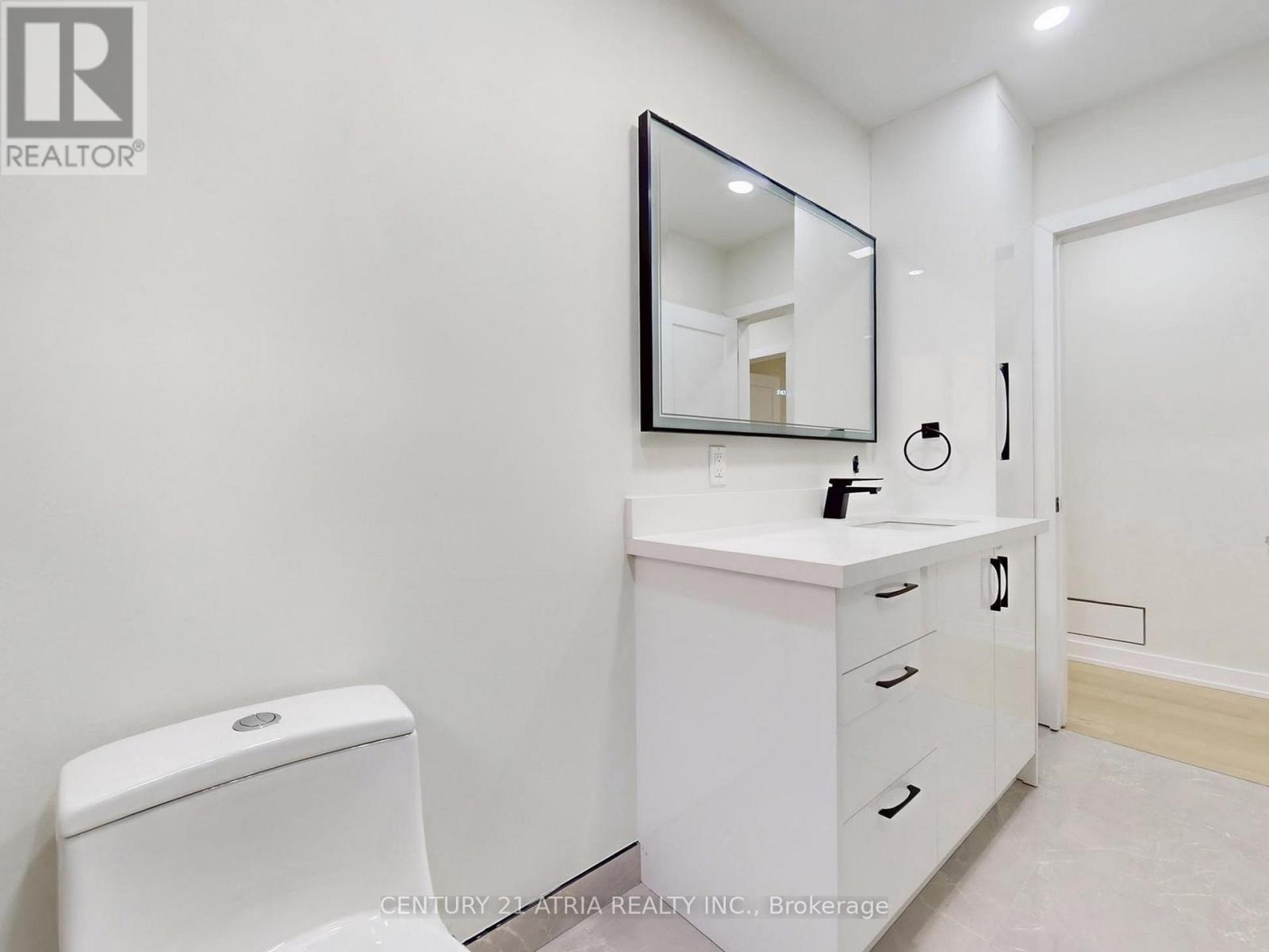 57 Saddle Ridge Drive, Toronto, Ontario  M4A 1Z6 - Photo 18 - C12641170