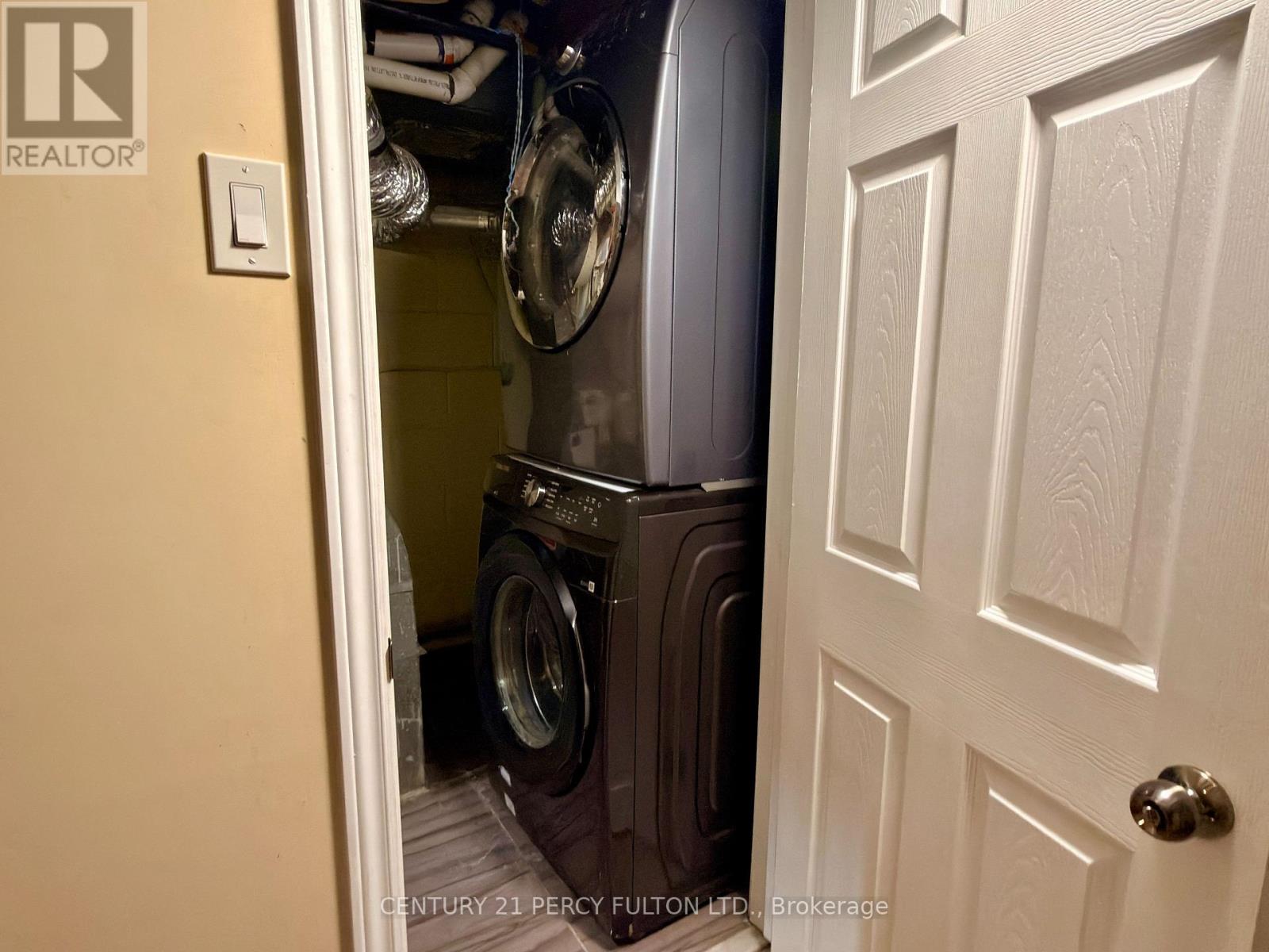 Upper - 24 Chestermere Boulevard, Toronto, Ontario  M1J 2X7 - Photo 13 - E12613010