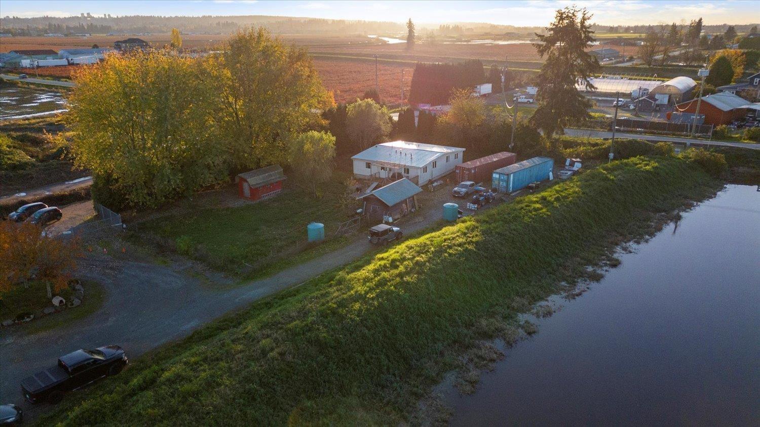 4806 168 Street, Surrey, British Columbia  V3S 0L2 - Photo 3 - R3073973