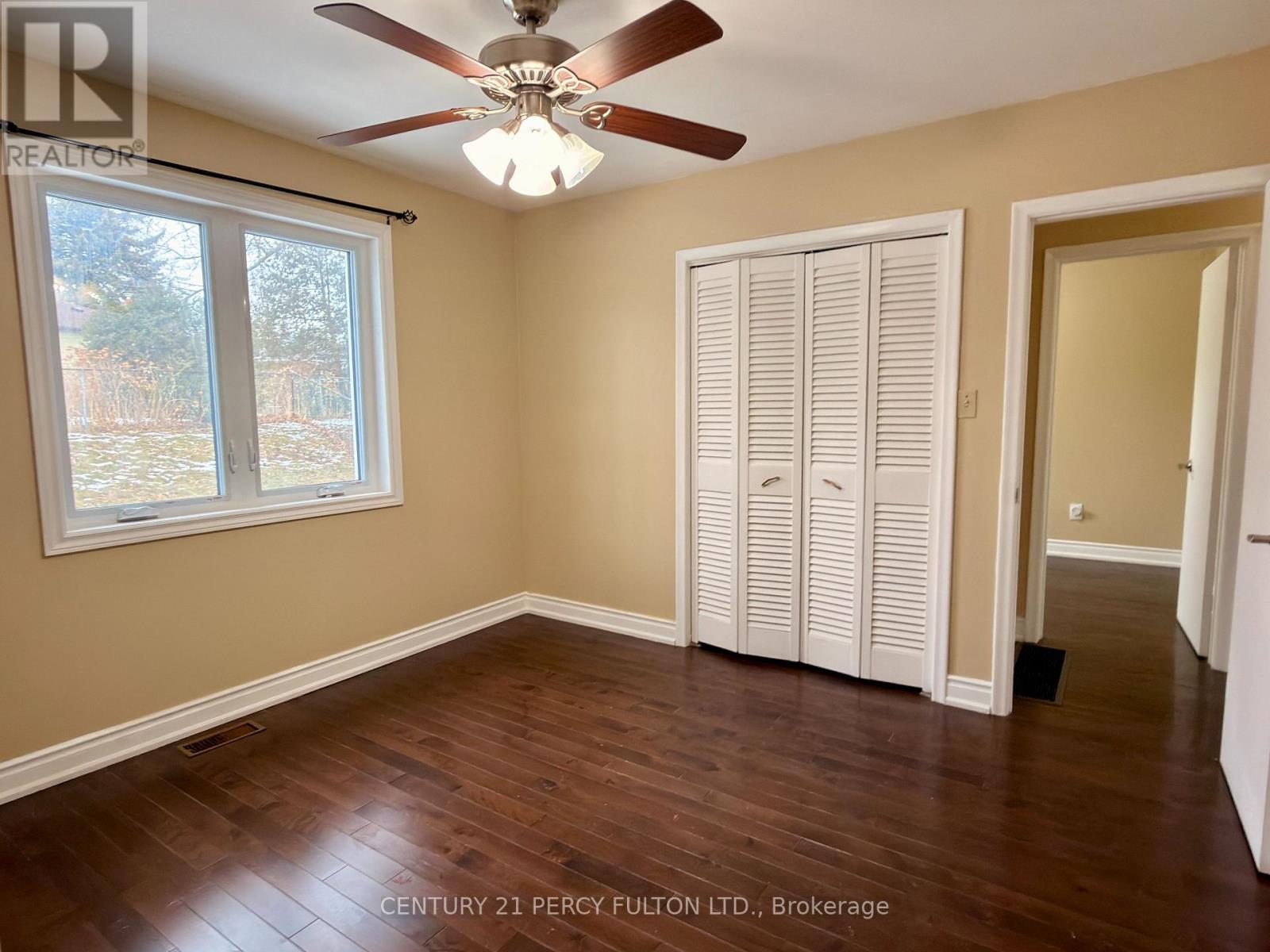 Upper - 24 Chestermere Boulevard, Toronto, Ontario  M1J 2X7 - Photo 12 - E12613010