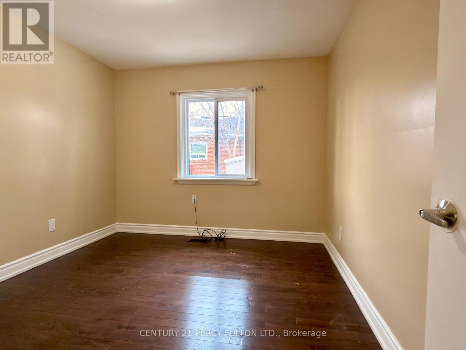 Upper - 24 Chestermere Boulevard, Toronto, Ontario  M1J 2X7 - Photo 9 - E12613010