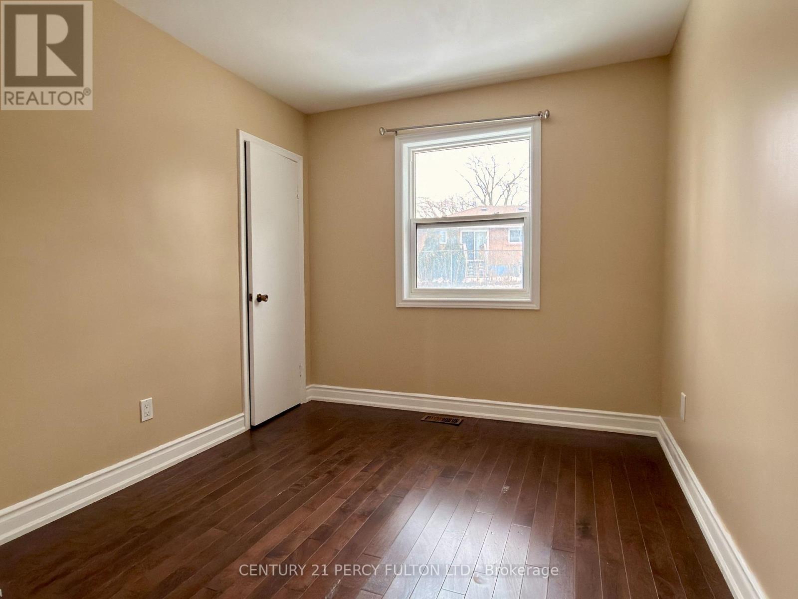Upper - 24 Chestermere Boulevard, Toronto, Ontario  M1J 2X7 - Photo 10 - E12613010