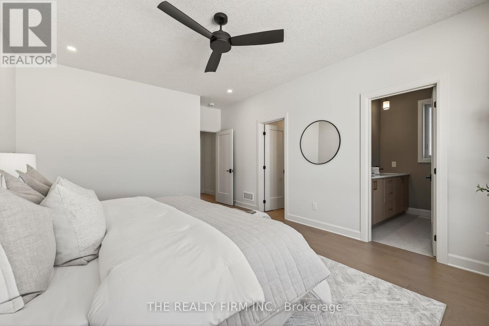 289 King Street, Southwest Middlesex, Ontario  N0L 1M0 - Photo 23 - X12641332