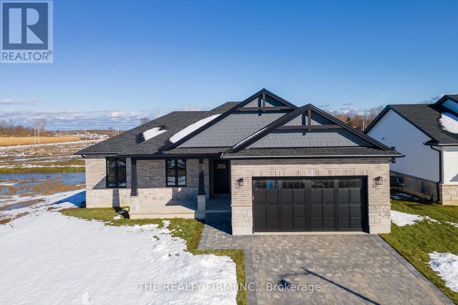 289 King Street, Southwest Middlesex, Ontario  N0L 1M0 - Photo 36 - X12641332