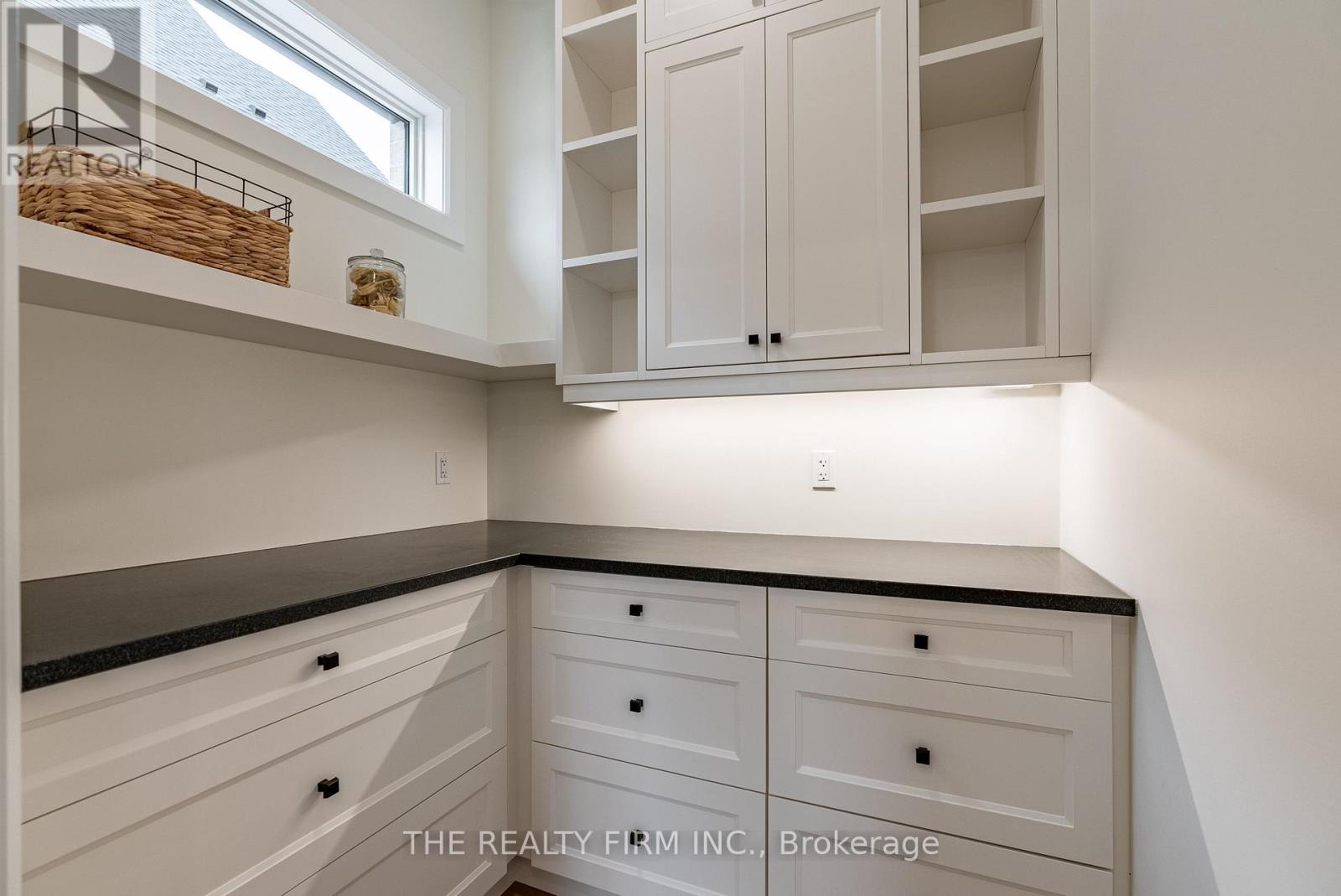 262 Harvest Lane, Thames Centre, Ontario  N0L 1G2 - Photo 15 - X12641380