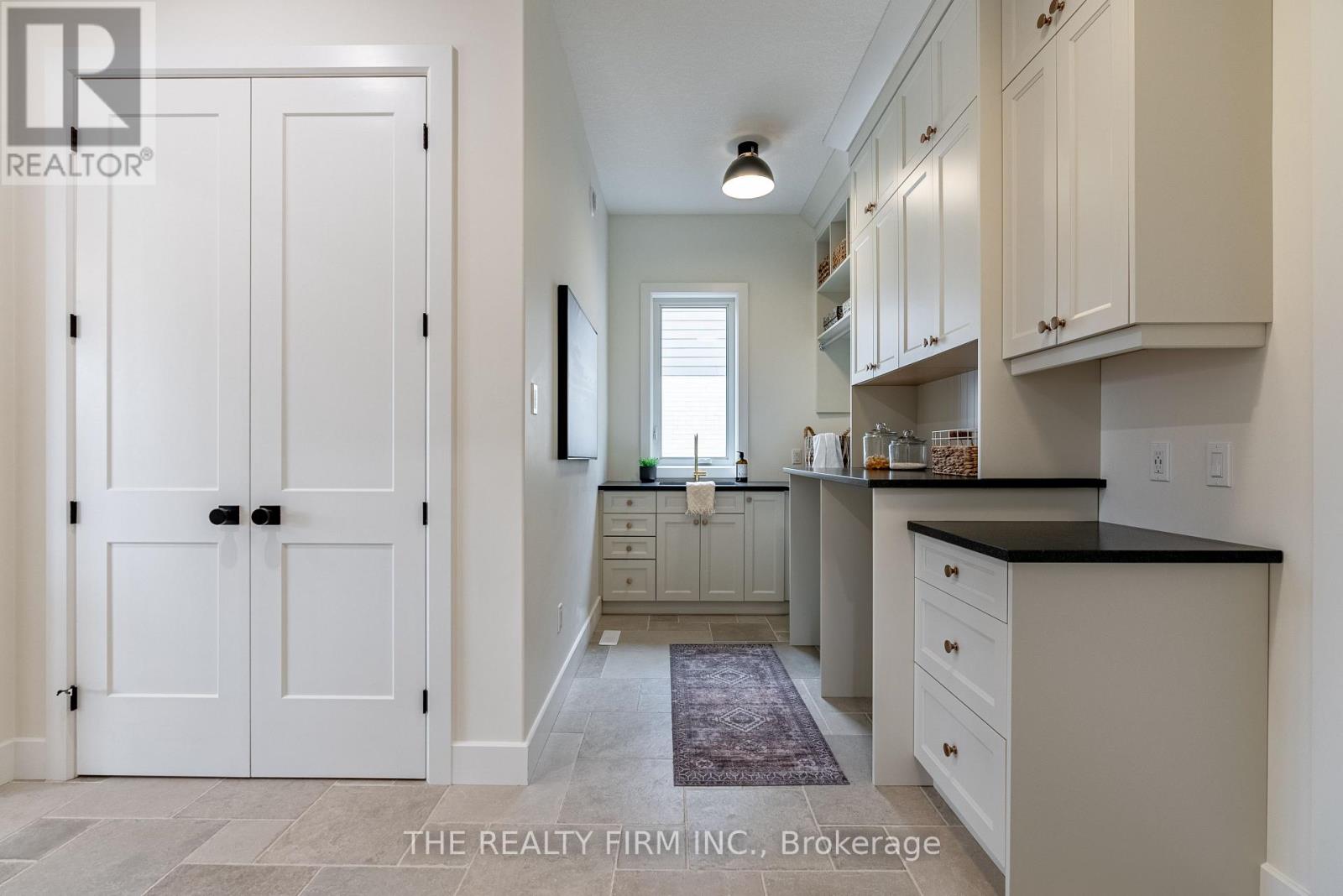 262 Harvest Lane, Thames Centre, Ontario  N0L 1G2 - Photo 20 - X12641380