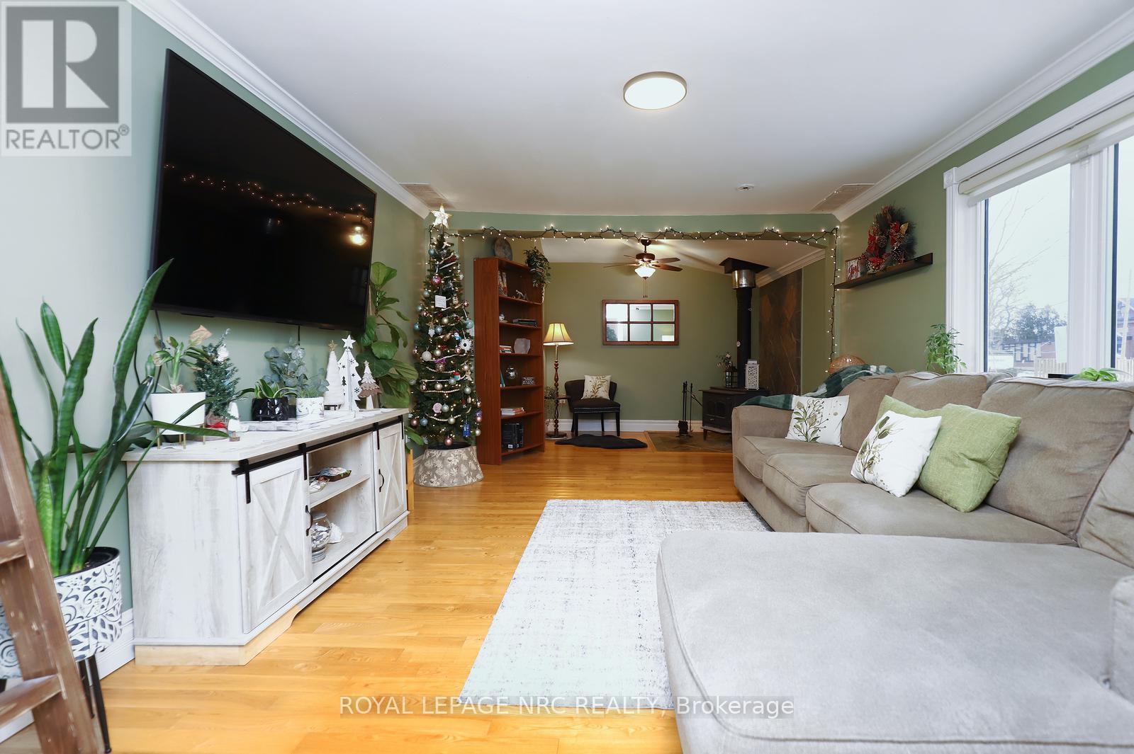 8190 Mud Street, Grimsby, Ontario  L0R 1M0 - Photo 12 - X12641254