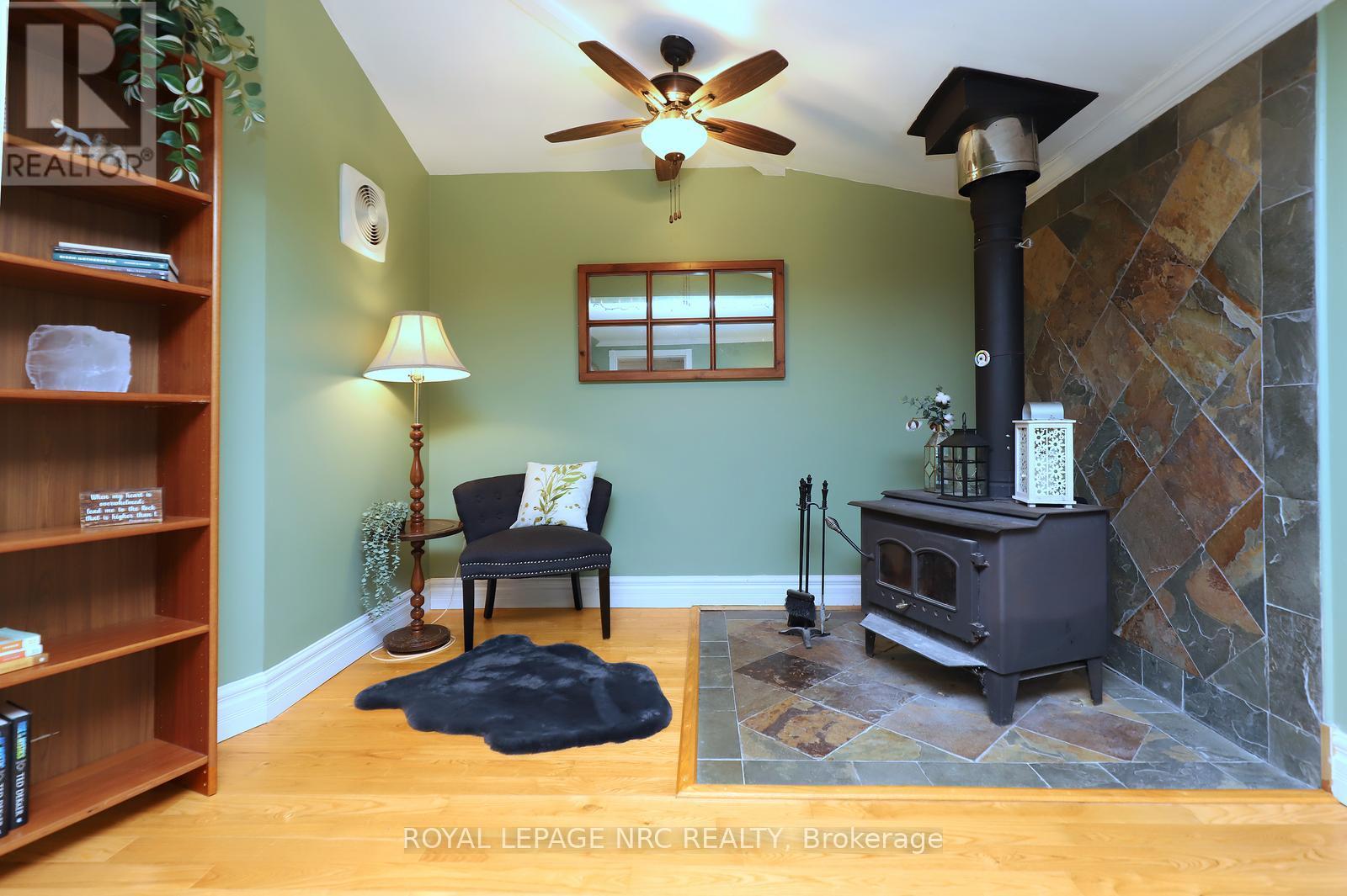 8190 Mud Street, Grimsby, Ontario  L0R 1M0 - Photo 13 - X12641254