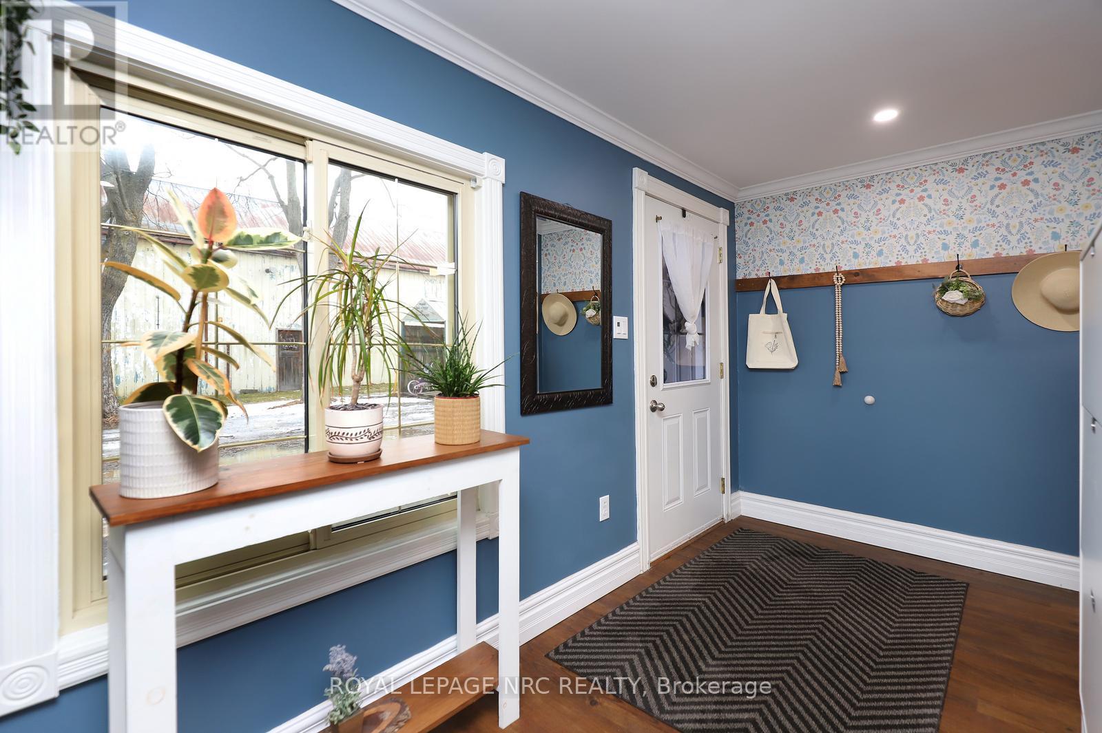 8190 Mud Street, Grimsby, Ontario  L0R 1M0 - Photo 5 - X12641254