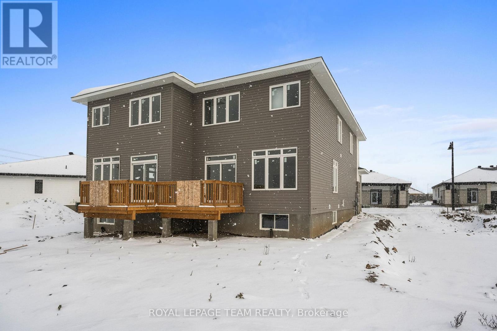 1064 Moore Street, Brockville, Ontario  K6V 0H2 - Photo 3 - X12641346