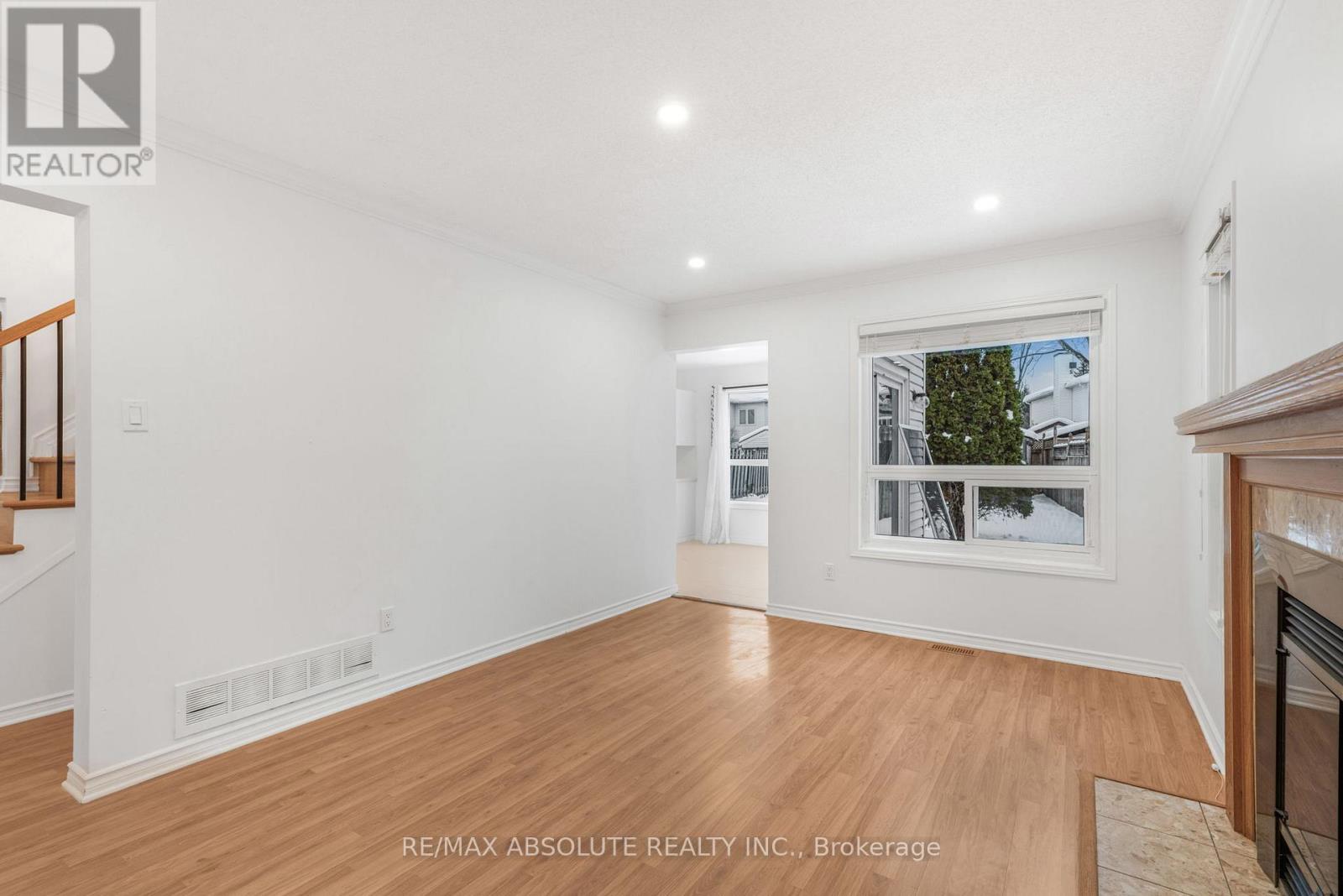 876 Clearcrest Crescent, Ottawa, Ontario  K4A 3E6 - Photo 12 - X12641354