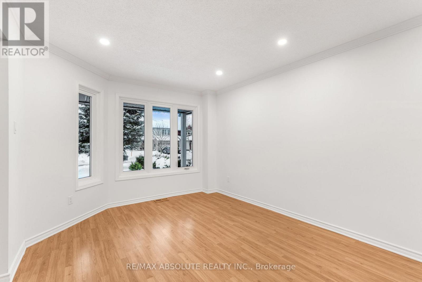 876 Clearcrest Crescent, Ottawa, Ontario  K4A 3E6 - Photo 13 - X12641354