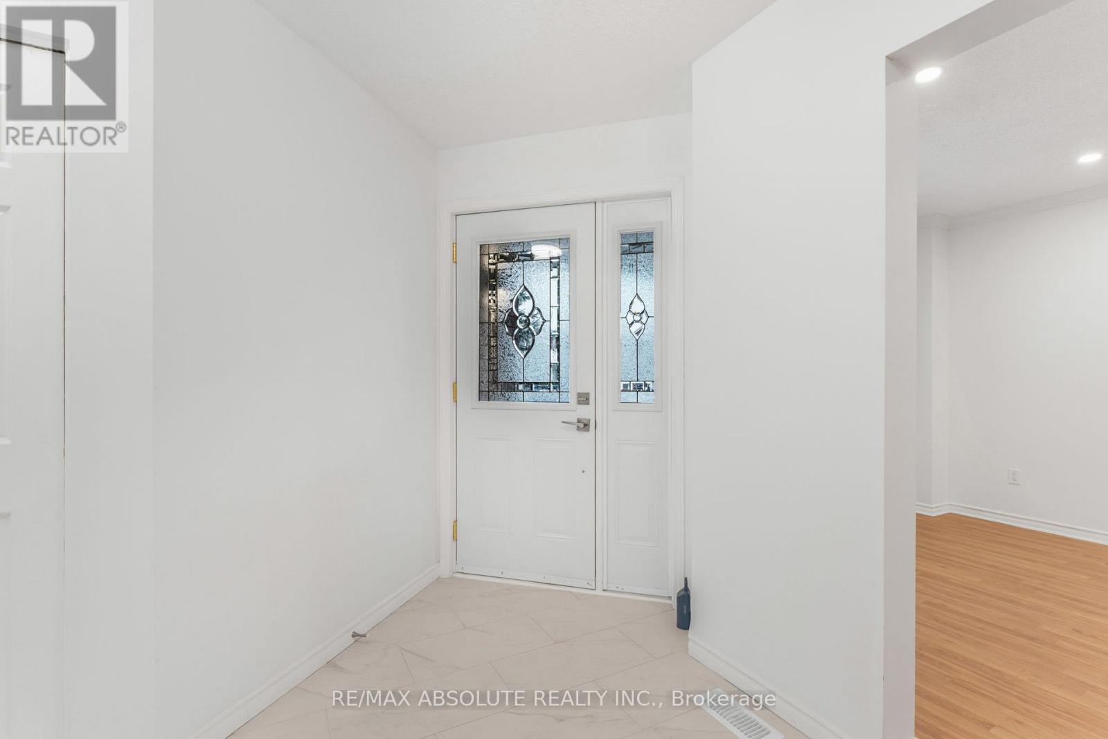 876 Clearcrest Crescent, Ottawa, Ontario  K4A 3E6 - Photo 3 - X12641354