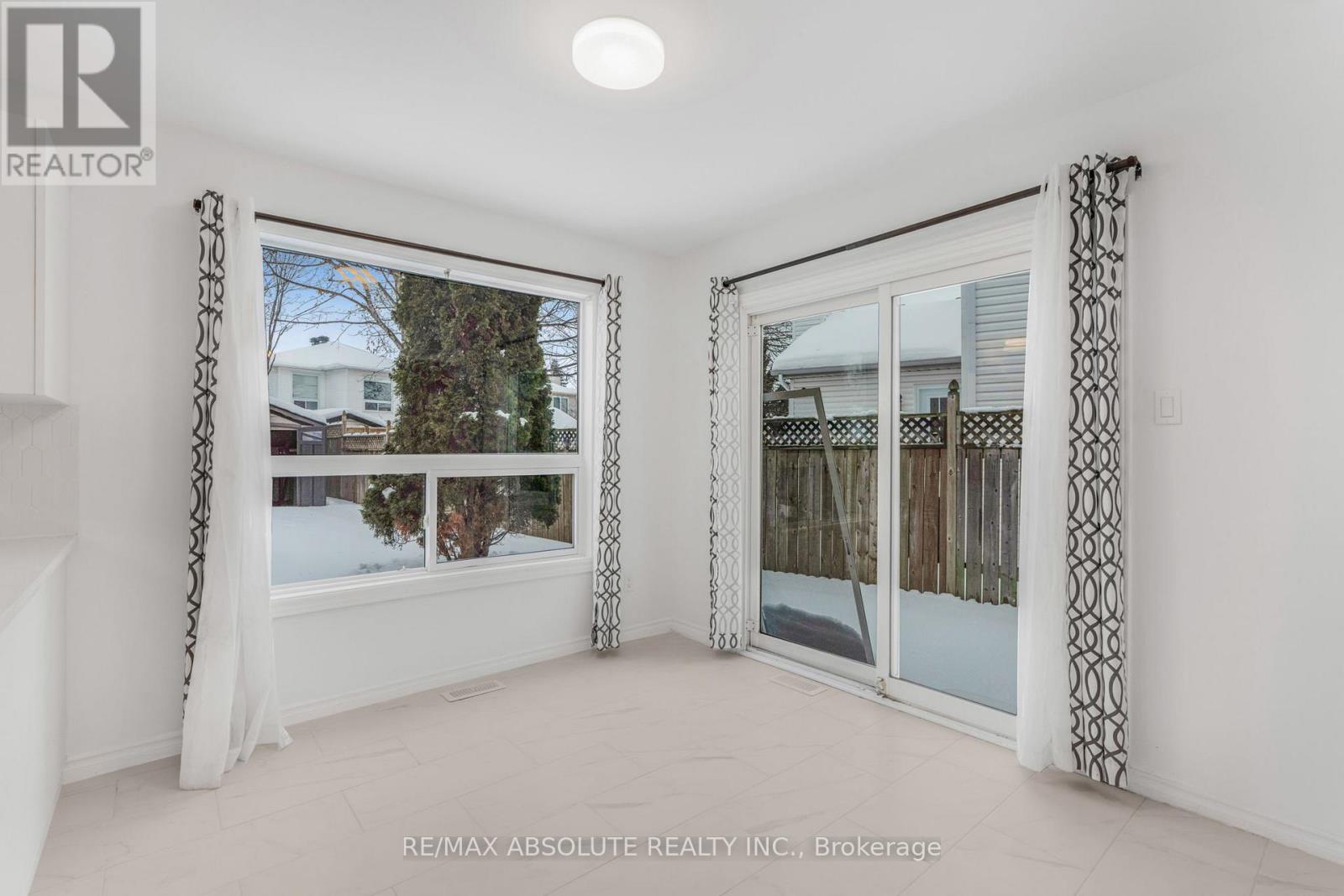 876 Clearcrest Crescent, Ottawa, Ontario  K4A 3E6 - Photo 8 - X12641354