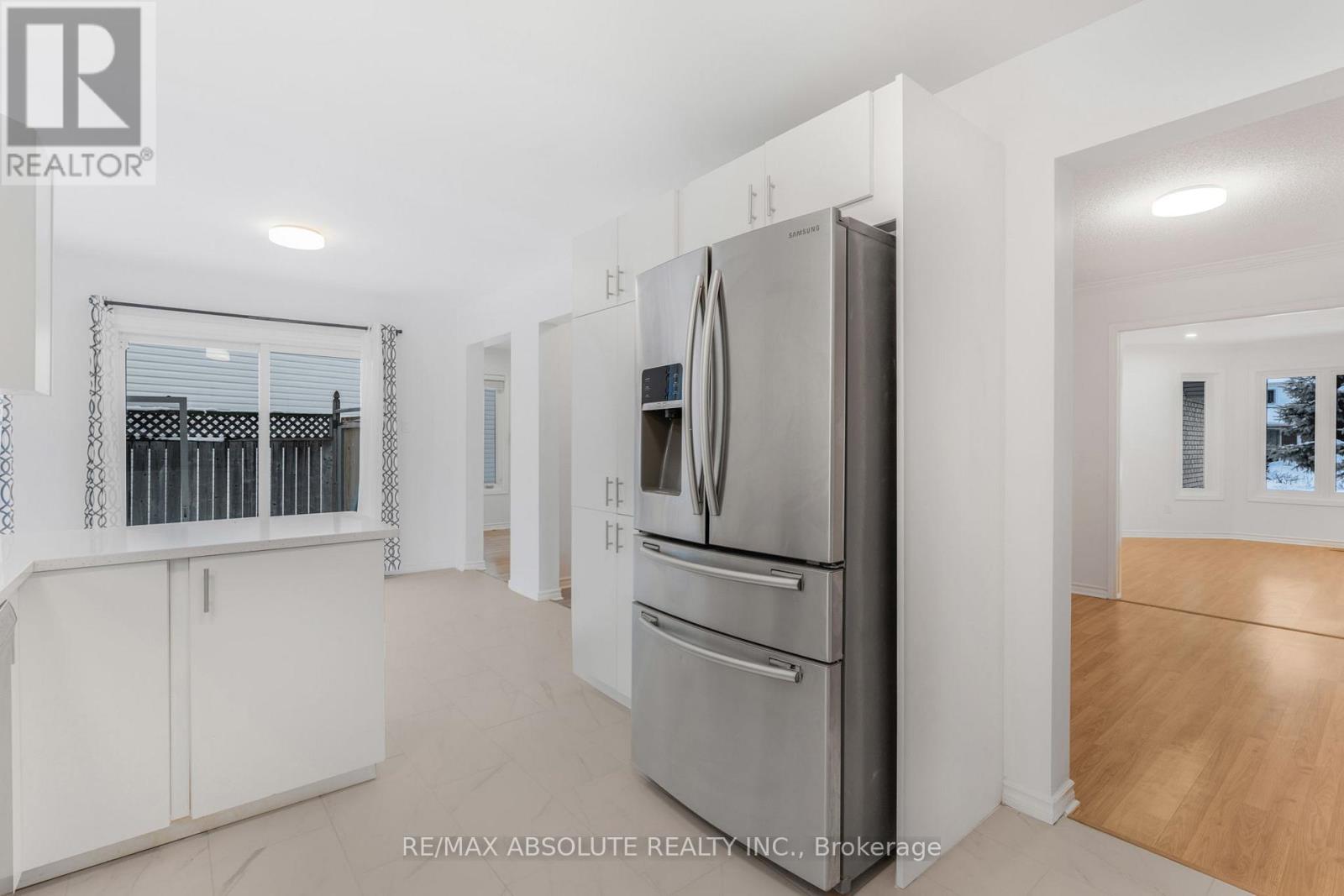 876 Clearcrest Crescent, Ottawa, Ontario  K4A 3E6 - Photo 9 - X12641354