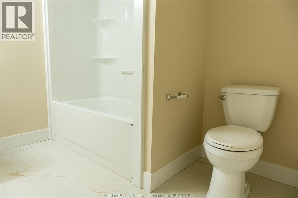 3495 Bloomfield Road Unit# 2, Windsor, Ontario N9C 3H4 - Photo 10 - 25031851