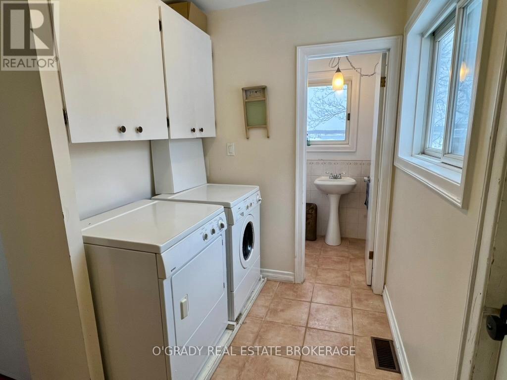 2 Pooles Resort Road, Leeds And The Thousand Islands, Ontario  K0E 1R0 - Photo 17 - X12641368