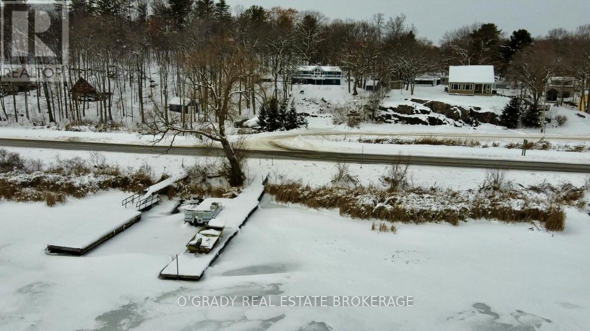 2 Pooles Resort Road, Leeds And The Thousand Islands, Ontario  K0E 1R0 - Photo 5 - X12641368