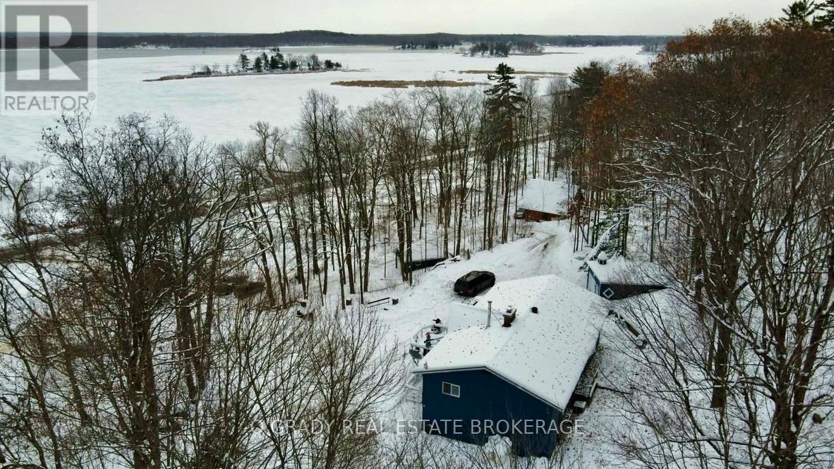 2 Pooles Resort Road, Leeds And The Thousand Islands, Ontario  K0E 1R0 - Photo 9 - X12641368