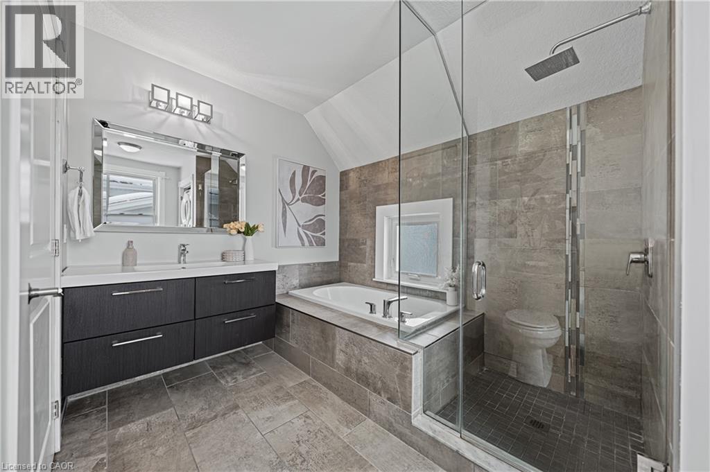 11 Heins Avenue, Kitchener, Ontario N2G 1Z7 - Photo 32 - 40794470