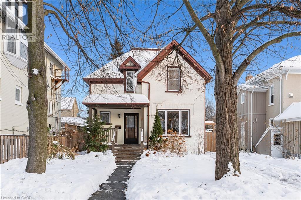 11 Heins Avenue, Kitchener, Ontario N2G 1Z7 - Photo 4 - 40794470