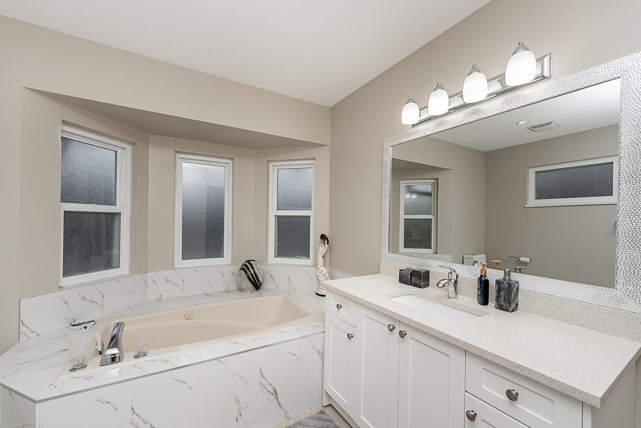 10816 80 Avenue, Delta, British Columbia  V4C 4C2 - Photo 29 - R3067673