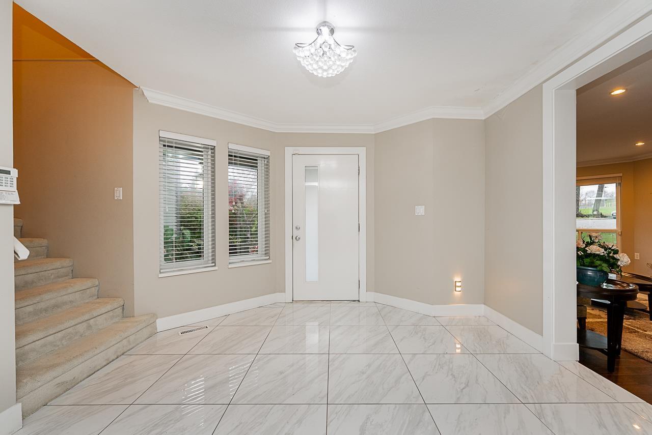 10816 80 Avenue, Delta, British Columbia  V4C 4C2 - Photo 6 - R3067673