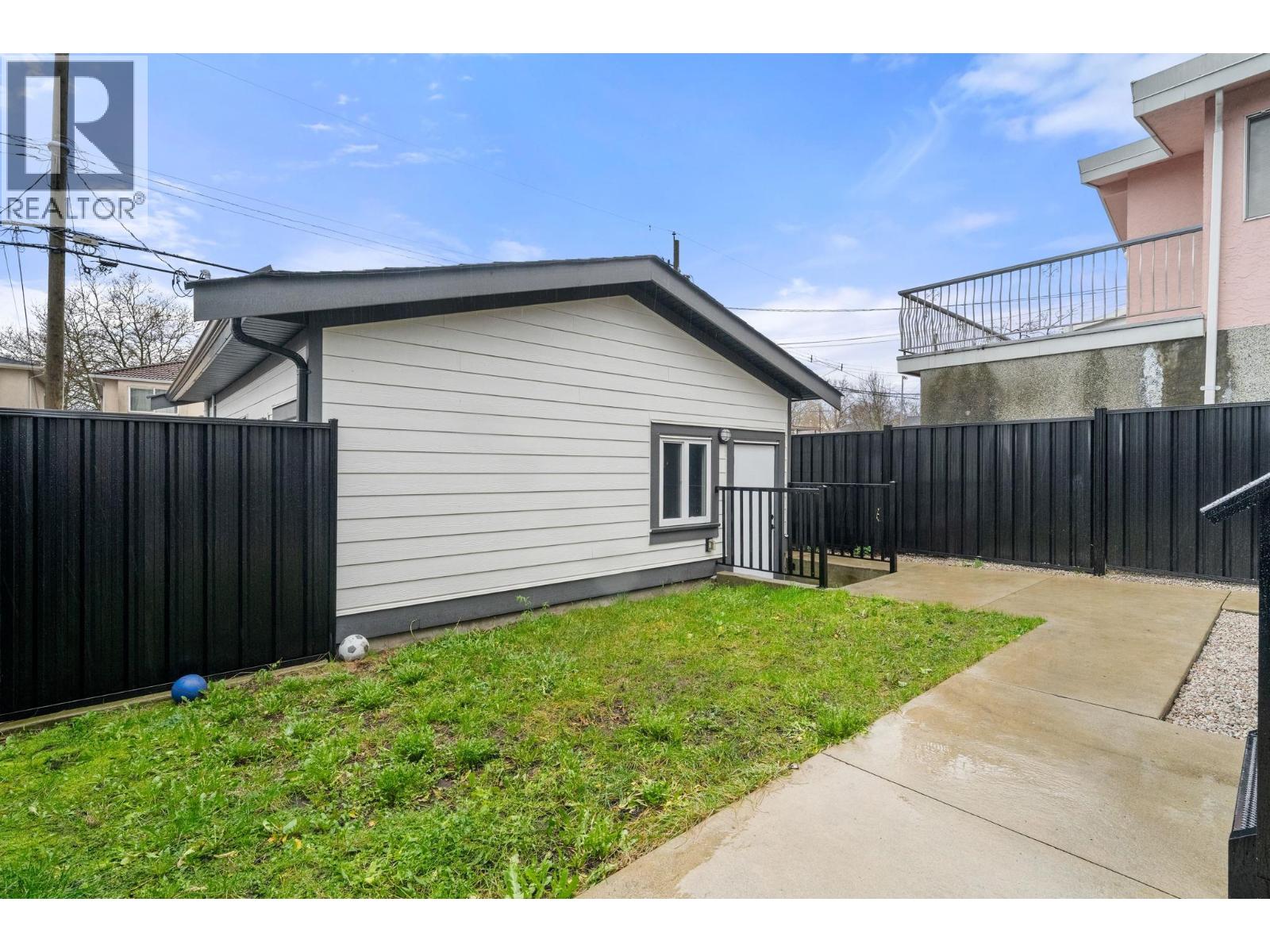 6749 Knight Street, Vancouver, British Columbia V5P 2W4 - Photo 32 - R3057516