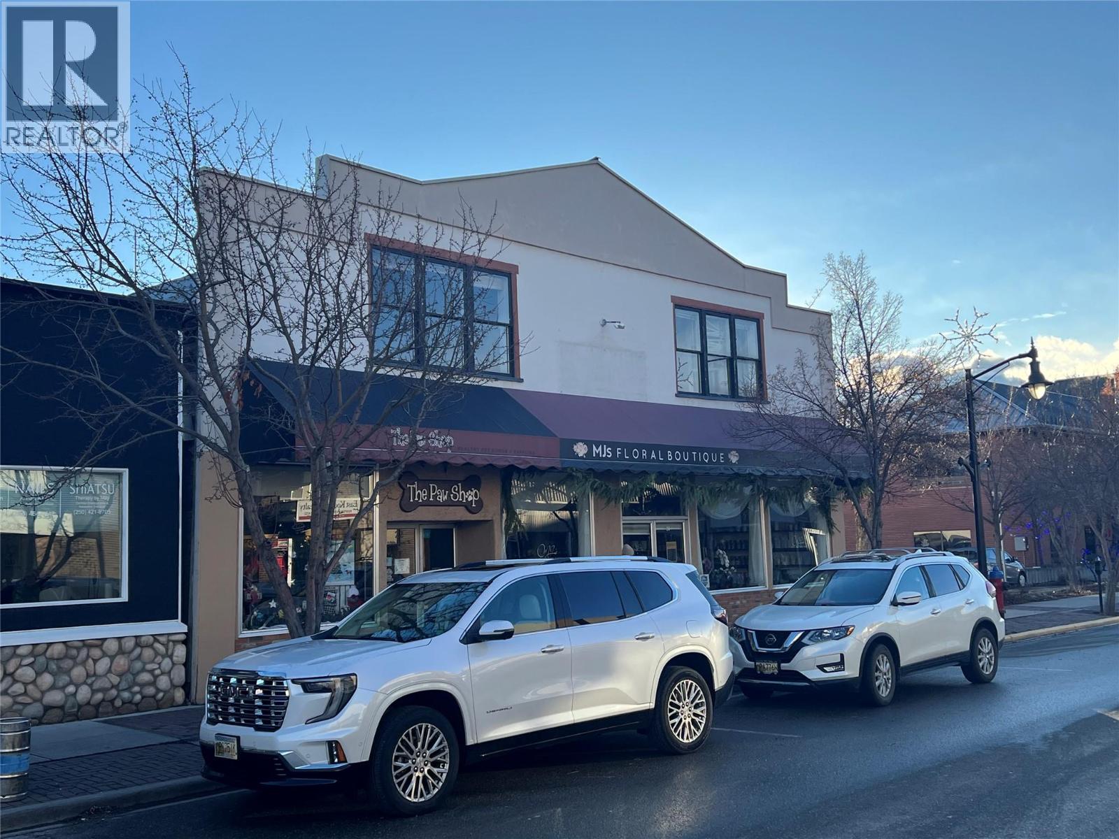 24 10th Avenue S, Cranbrook, British Columbia  V1C 2M8 - Photo 2 - 10371283