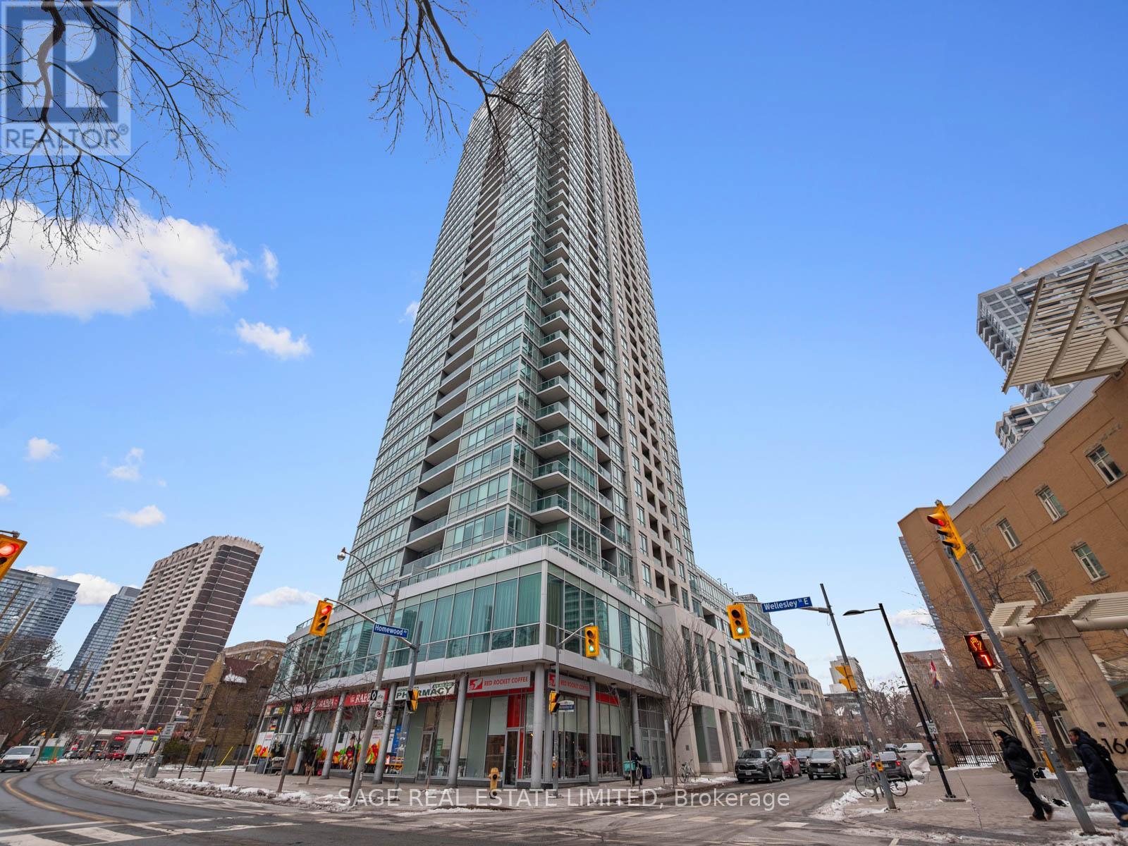 1701 - 120 Homewood Avenue, Toronto, Ontario  M4Y 2J3 - Photo 2 - C12641292