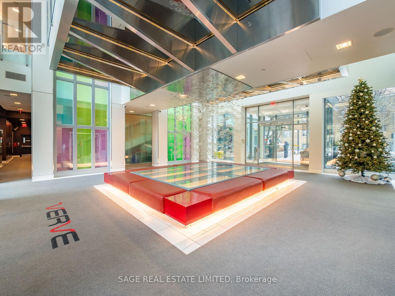 1701 - 120 Homewood Avenue, Toronto, Ontario  M4Y 2J3 - Photo 3 - C12641292