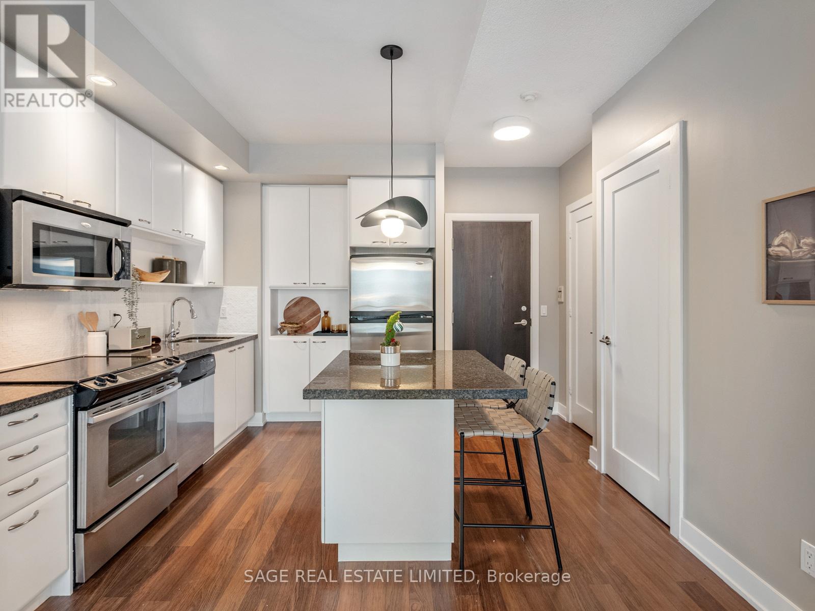 1701 - 120 Homewood Avenue, Toronto, Ontario  M4Y 2J3 - Photo 5 - C12641292