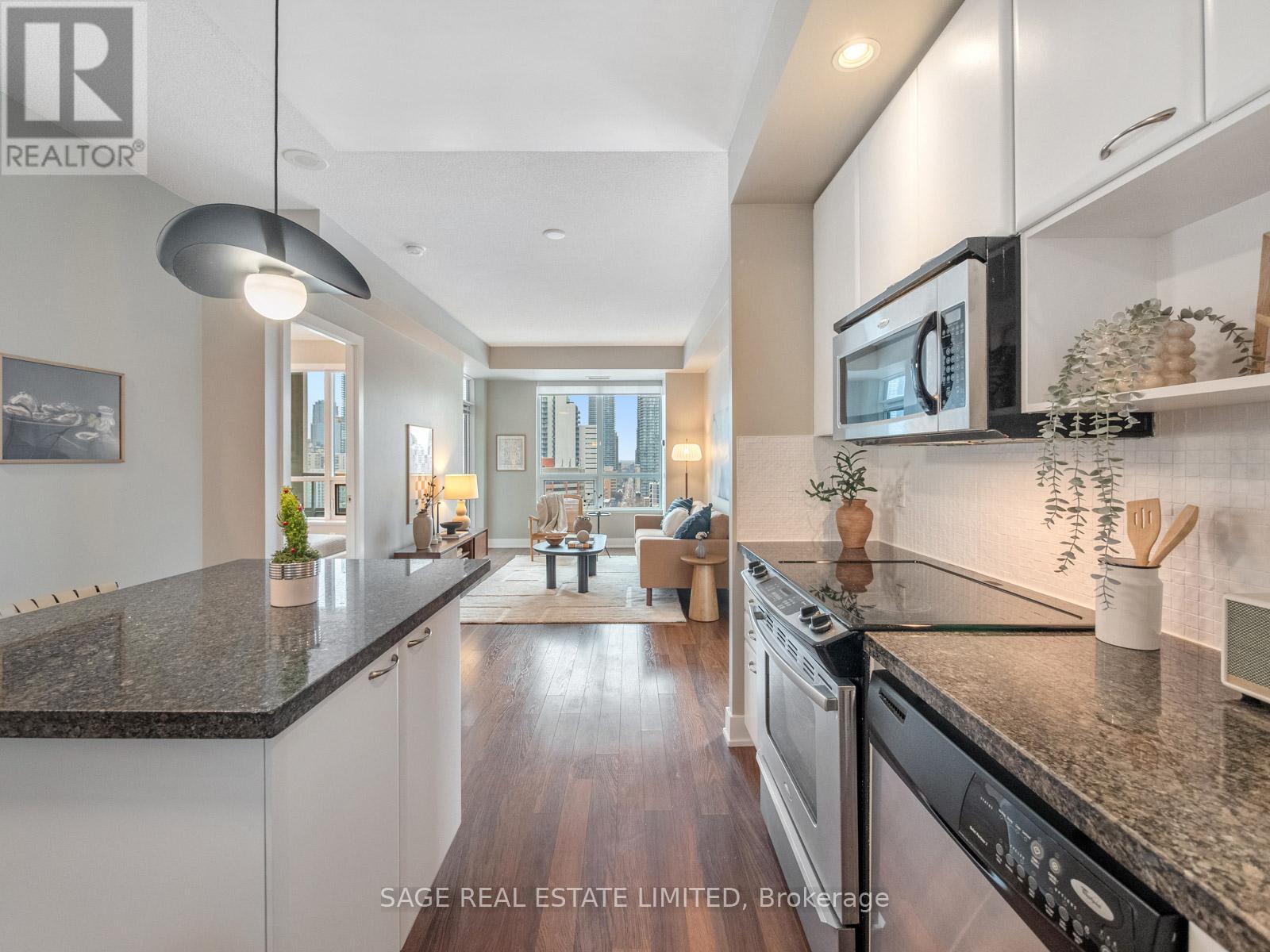 1701 - 120 Homewood Avenue, Toronto, Ontario  M4Y 2J3 - Photo 6 - C12641292