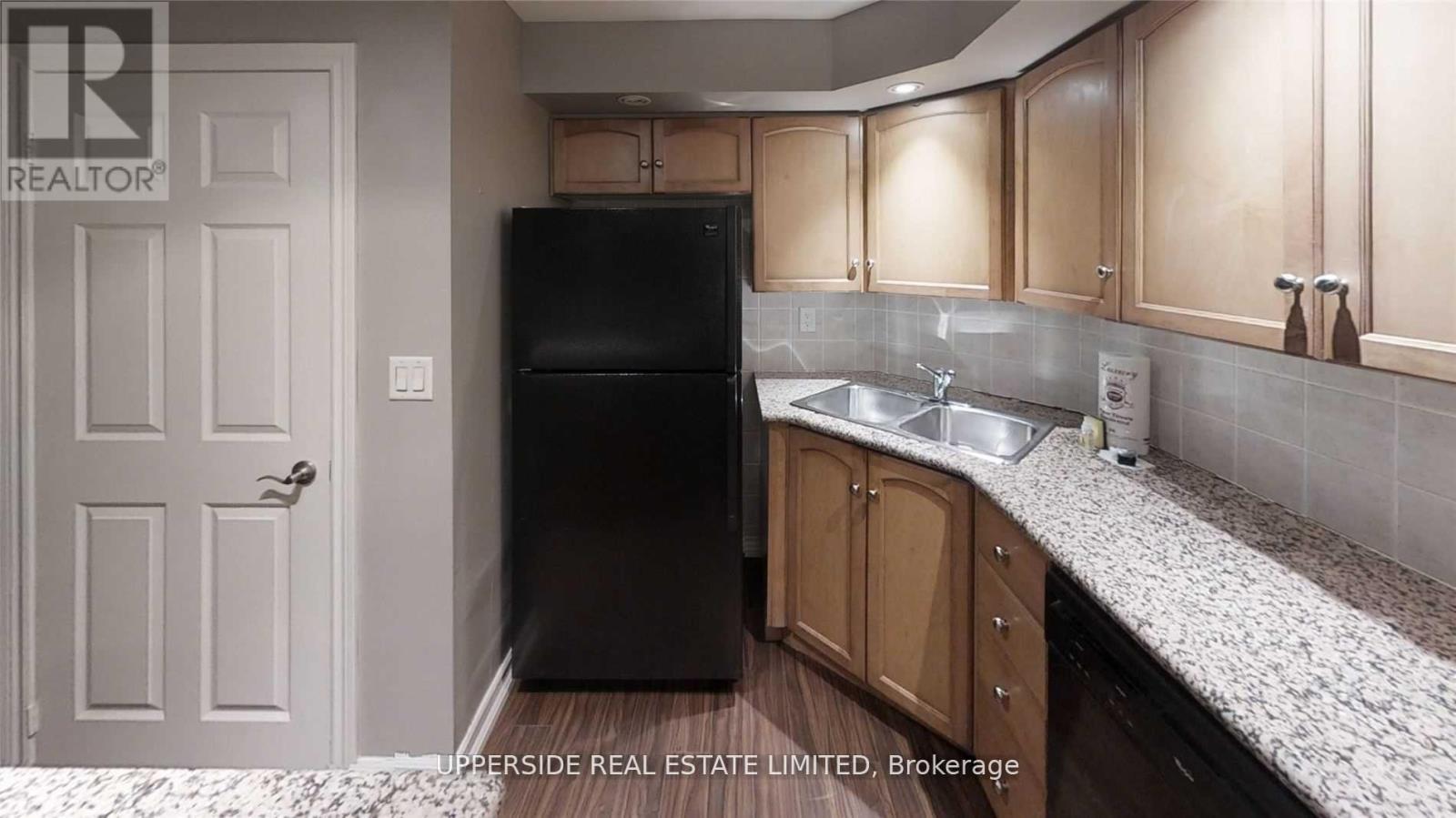 628 - 250 Wellington Street W, Toronto, Ontario M5V 3P6 - Photo 5 - C12641386