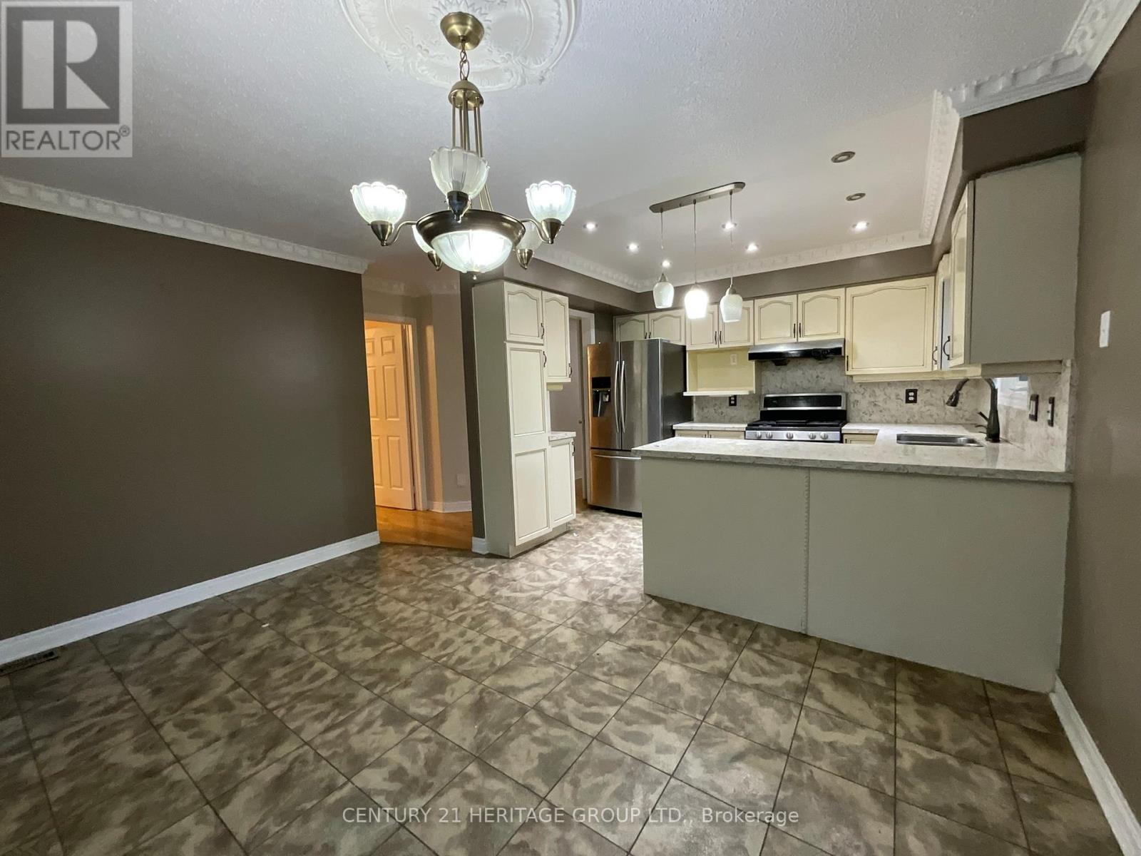 305 Sandringham Drive, Clarington, Ontario  L1E 3A7 - Photo 16 - E12641320