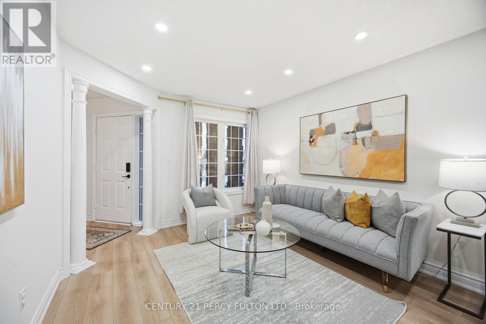 35 Markwood Crescent, Whitby, Ontario  L1R 2S3 - Photo 4 - E12641334