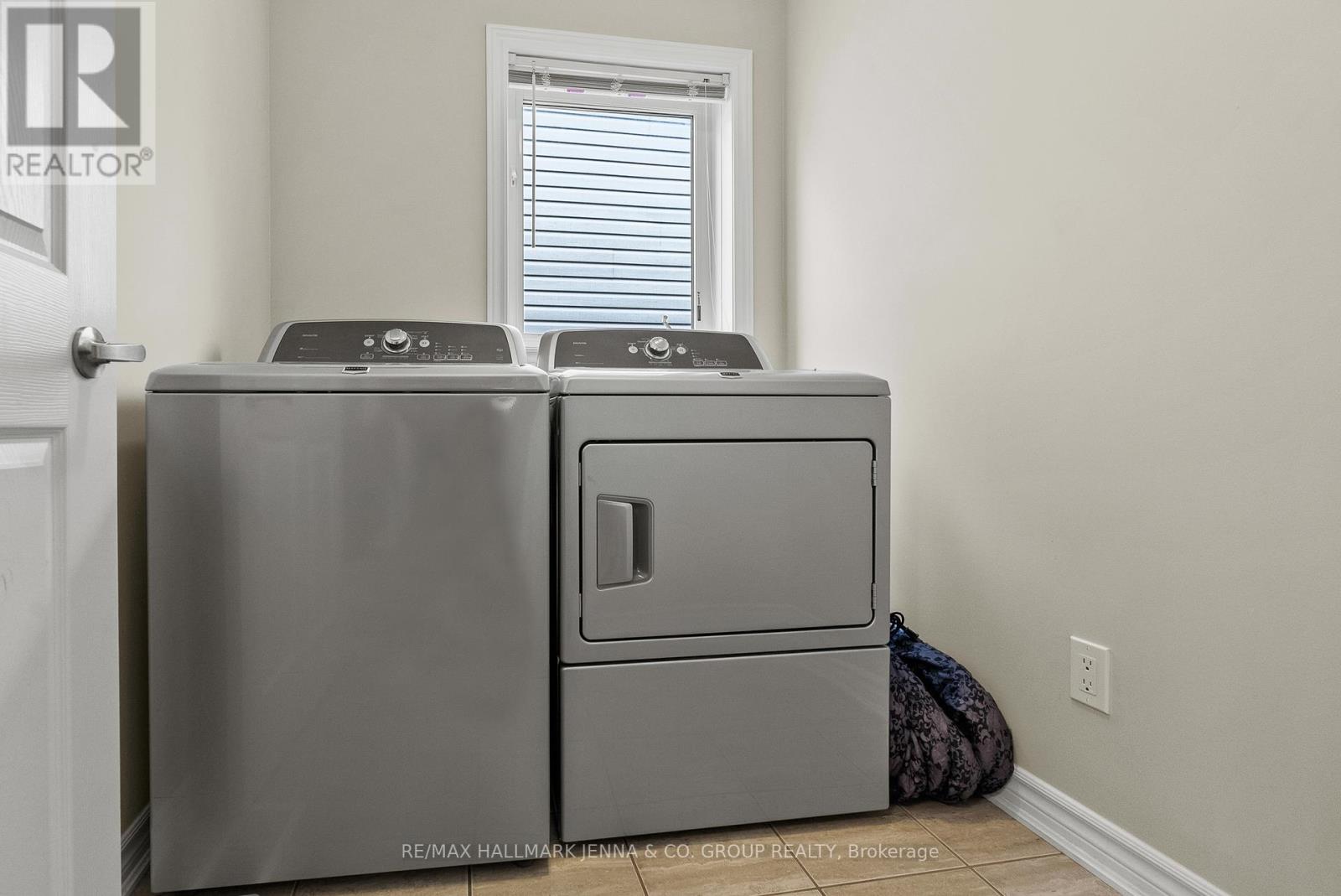 326 Gallantry Way, Ottawa, Ontario  K2S 0P8 - Photo 30 - X12461624