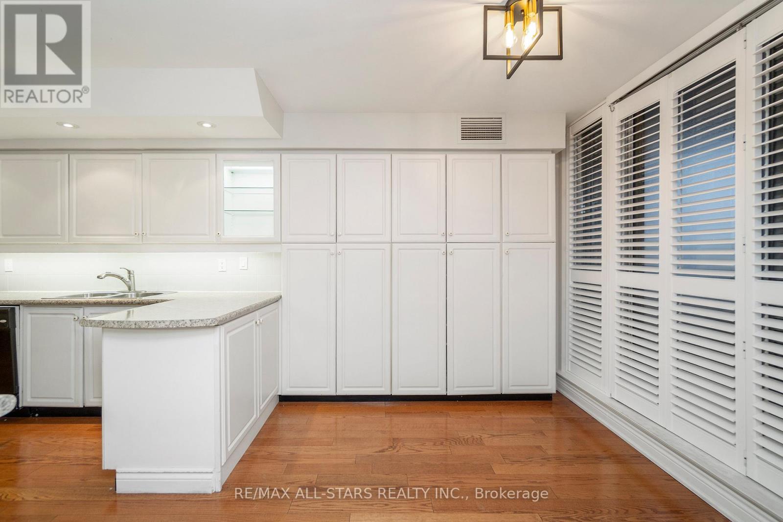 404 - 610 Bullock Drive, Markham, Ontario  L3R 0G1 - Photo 28 - N12641308