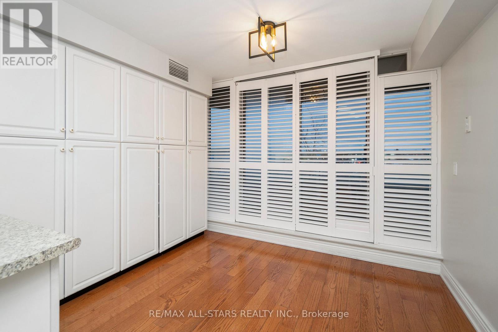 404 - 610 Bullock Drive, Markham, Ontario  L3R 0G1 - Photo 29 - N12641308