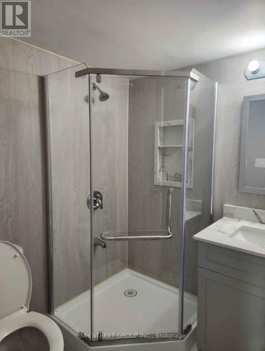 Basement - 80 Larksmere Court, Markham, Ontario  L3R 2T6 - Photo 6 - N12641336