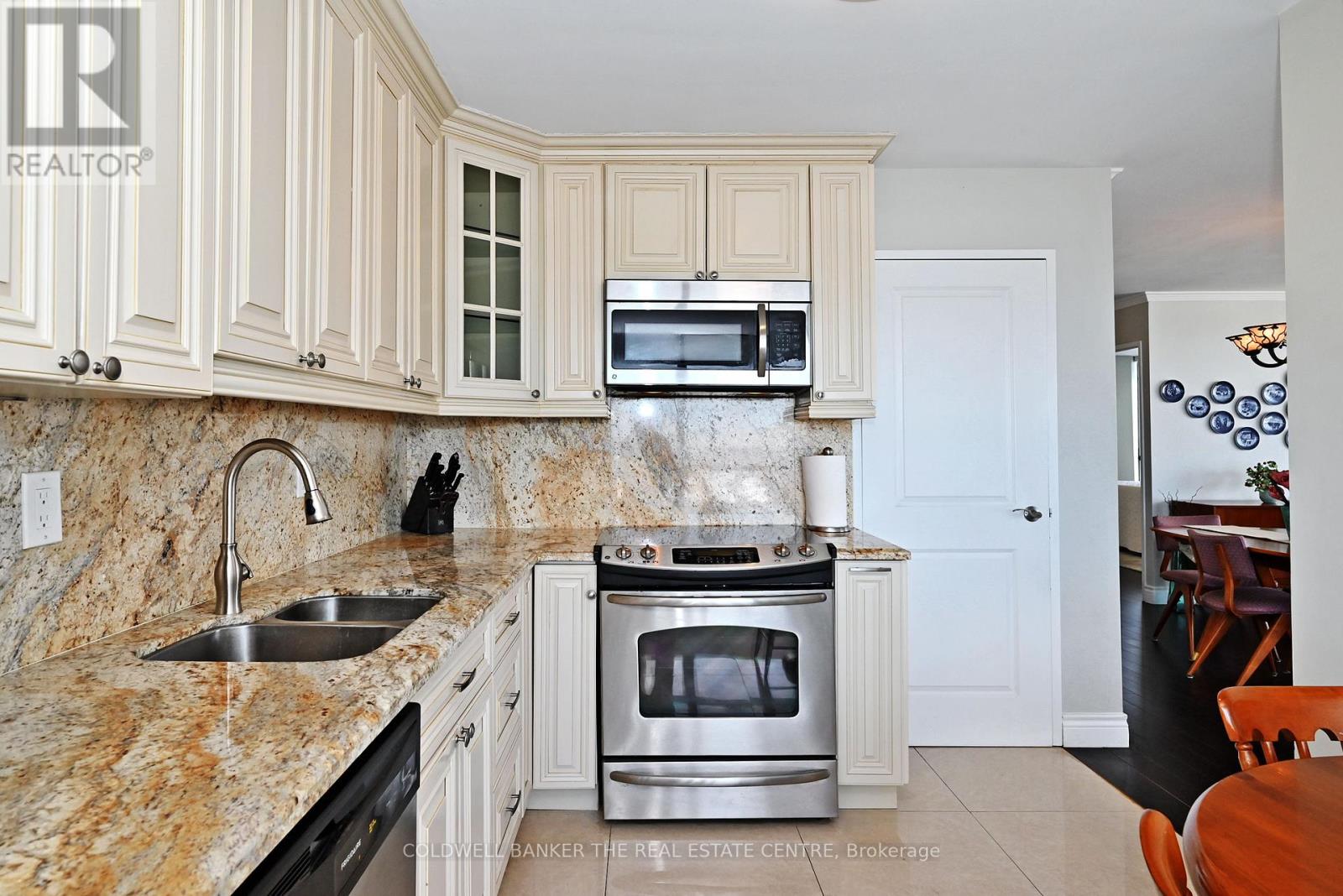 1004 - 7440 Bathurst Street, Vaughan, Ontario  L4J 7K8 - Photo 19 - N12641348