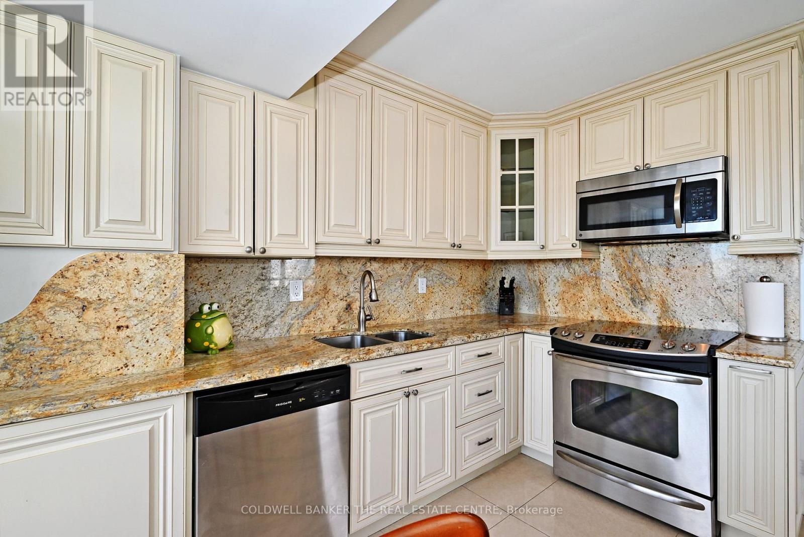 1004 - 7440 Bathurst Street, Vaughan, Ontario  L4J 7K8 - Photo 20 - N12641348