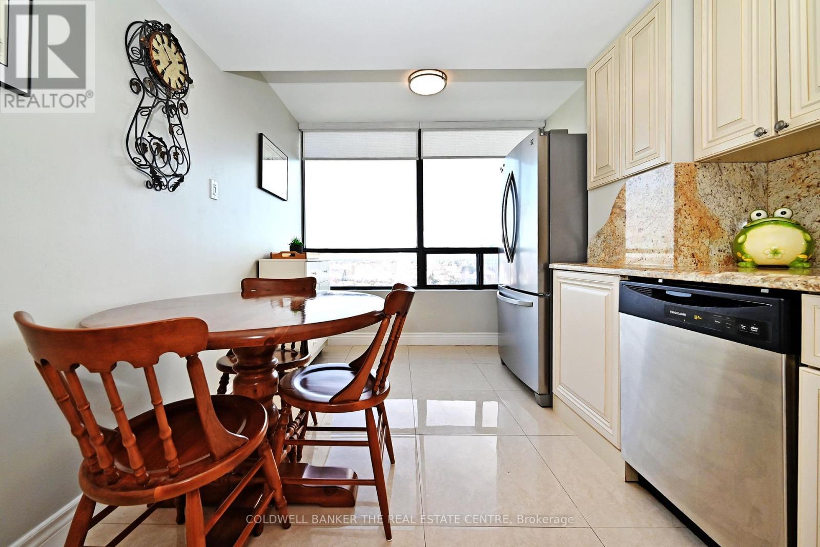 1004 - 7440 Bathurst Street, Vaughan, Ontario  L4J 7K8 - Photo 23 - N12641348