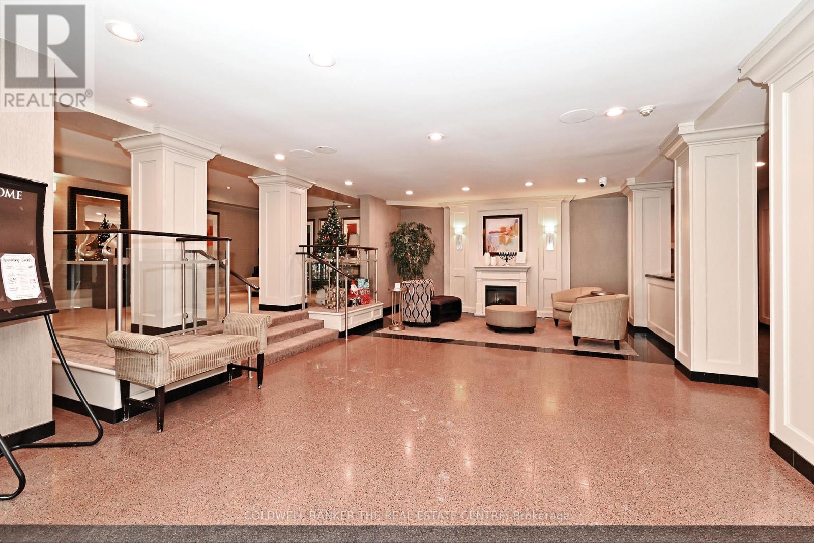 1004 - 7440 Bathurst Street, Vaughan, Ontario  L4J 7K8 - Photo 4 - N12641348